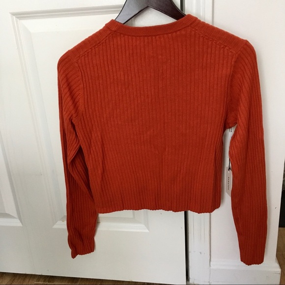 NWT Babaton Crew Neck Lightweight Sweater - Small - Picture 4 of 10